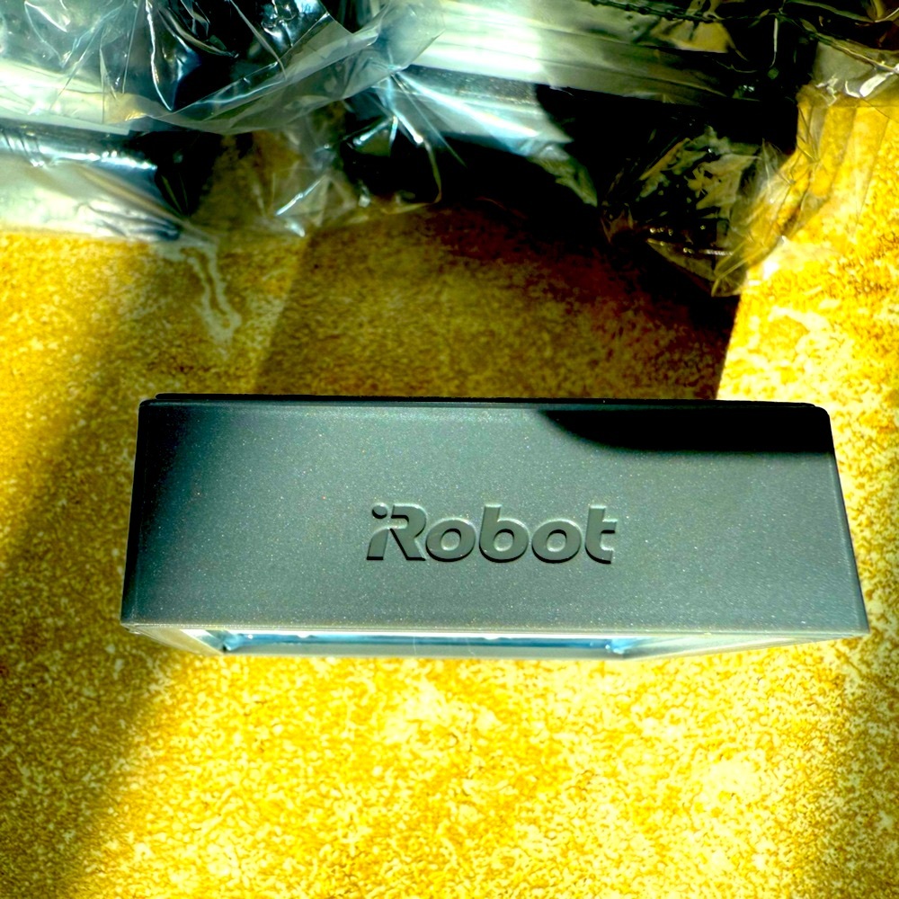 Roomba 12 Filters, 3 Sweeping Brushes & 1 set rubber Brushes for e, i & j Series - Picture 9 of 10